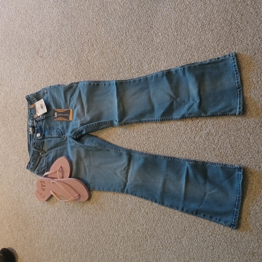 𝅺lee jeans slim fit boot cut petite sz 8 BRAND NEW